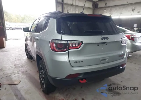 2024 Jeep Compass Trailhawk 4X4 из США, поврежденный, VIN 3C4NJDDN7RT149599